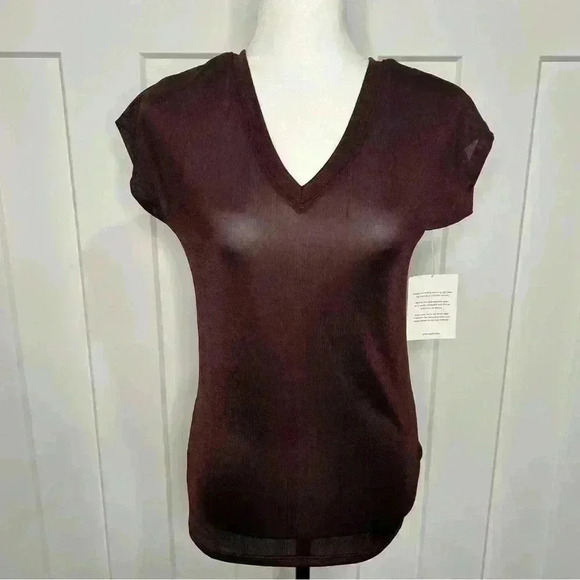 Stella & Dot  - RENEGADE TOP SHORT SLEEVE - Burgundy - Picture 1 of 6